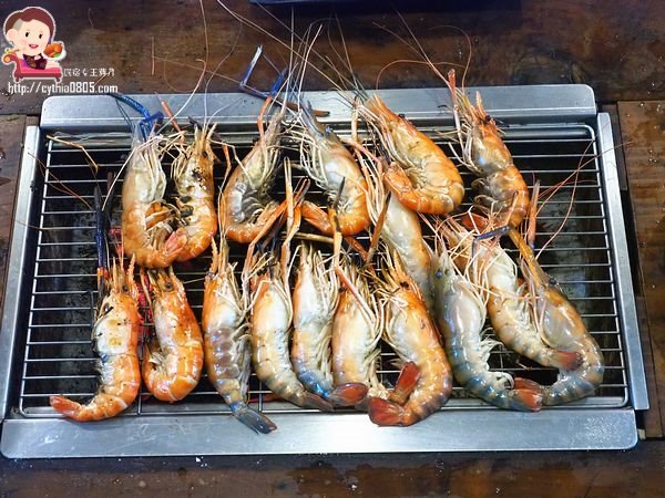 桃園八德美食-伍陽城市原創農場-超肥美泰國流水蝦吃到飽,還可以放生小孩消耗體力 @民宿女王芽月-美食.旅遊.全台趴趴走