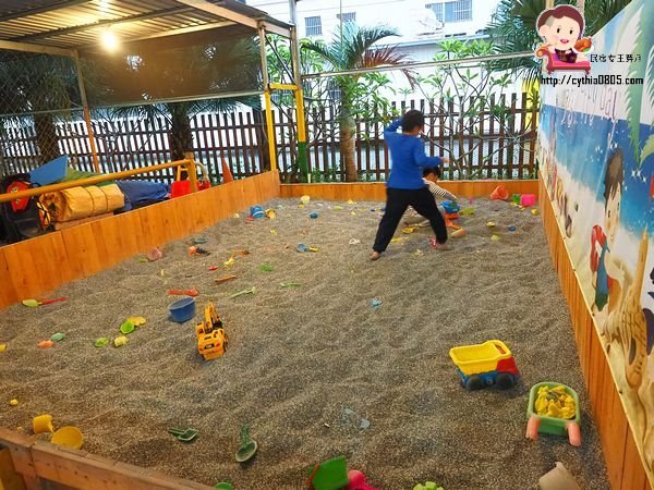 桃園八德美食-伍陽城市原創農場-超肥美泰國流水蝦吃到飽,還可以放生小孩消耗體力 @民宿女王芽月-美食.旅遊.全台趴趴走