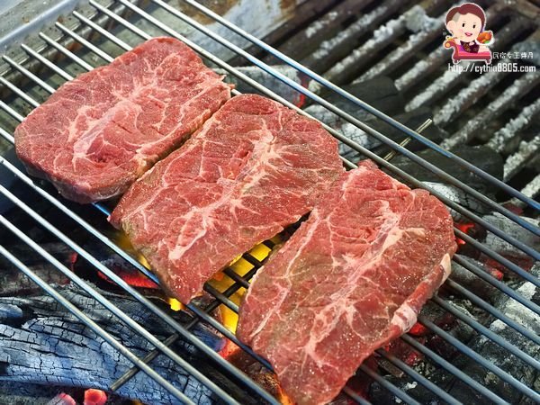 桃園八德美食-伍陽城市原創農場-超肥美泰國流水蝦吃到飽,還可以放生小孩消耗體力 @民宿女王芽月-美食.旅遊.全台趴趴走