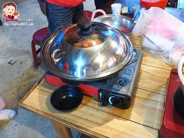 桃園八德美食-伍陽城市原創農場-超肥美泰國流水蝦吃到飽,還可以放生小孩消耗體力 @民宿女王芽月-美食.旅遊.全台趴趴走