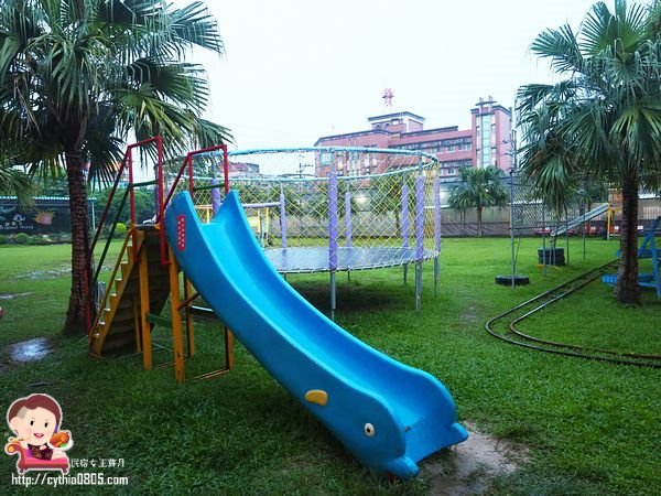 桃園八德美食-伍陽城市原創農場-超肥美泰國流水蝦吃到飽,還可以放生小孩消耗體力 @民宿女王芽月-美食.旅遊.全台趴趴走