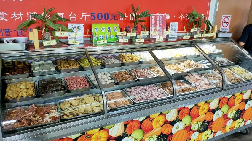 【桃園景點】伍陽城市原創農場.烤肉吃到飽+草皮遊戲區,放電好去處!