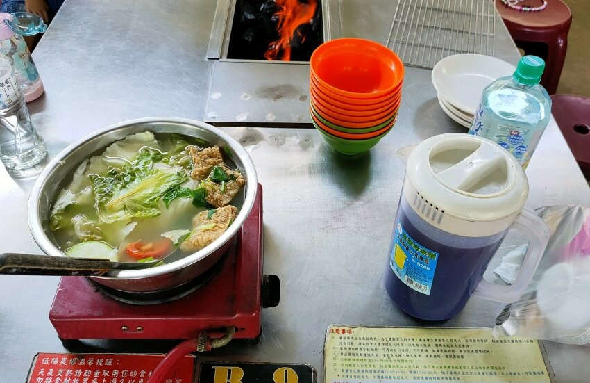 【桃園景點】伍陽城市原創農場.烤肉吃到飽+草皮遊戲區,放電好去處!