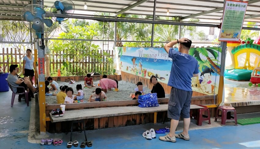 【桃園景點】伍陽城市原創農場.烤肉吃到飽+草皮遊戲區,放電好去處!