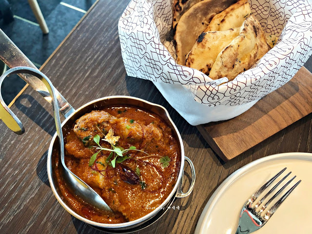 【台北 信義】Saffron 46 Restaurant & Bar 🍛白天是印度料理餐廳🍸夜晚搖身成為酒吧，全台最高的印度料理餐廳，由外籍師傅手做道地口味，吃過真的會上癮，天氣熱就是要來點重