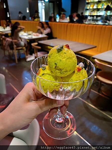 台北市信義區[信義區美食] Saffron 46 番紅花46 微風南山高樓層景觀餐廳 台北約會夜景酒吧餐廳 #信義區市貿101站美食 @