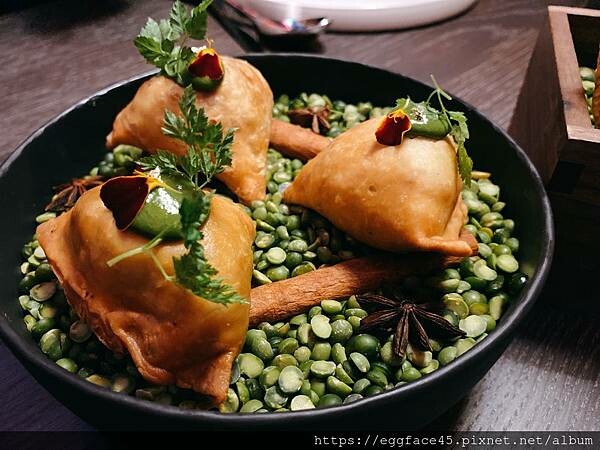 台北市信義區[信義區美食] Saffron 46 番紅花46 微風南山高樓層景觀餐廳 台北約會夜景酒吧餐廳 #信義區市貿101站美食 @