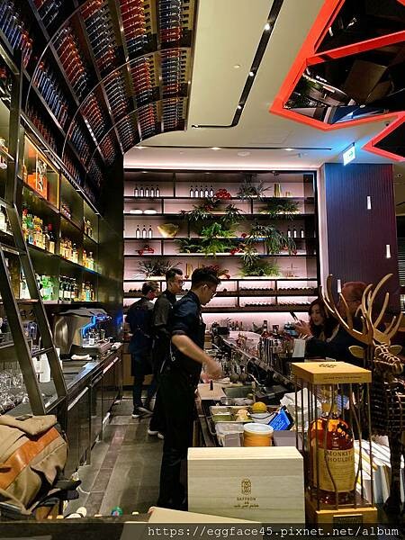 台北市信義區[信義區美食] Saffron 46 番紅花46 微風南山高樓層景觀餐廳 台北約會夜景酒吧餐廳 #信義區市貿101站美食 @