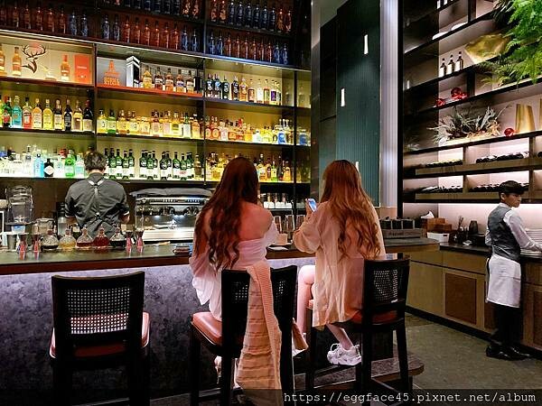 台北市信義區[信義區美食] Saffron 46 番紅花46 微風南山高樓層景觀餐廳 台北約會夜景酒吧餐廳 #信義區市貿101站美食 @