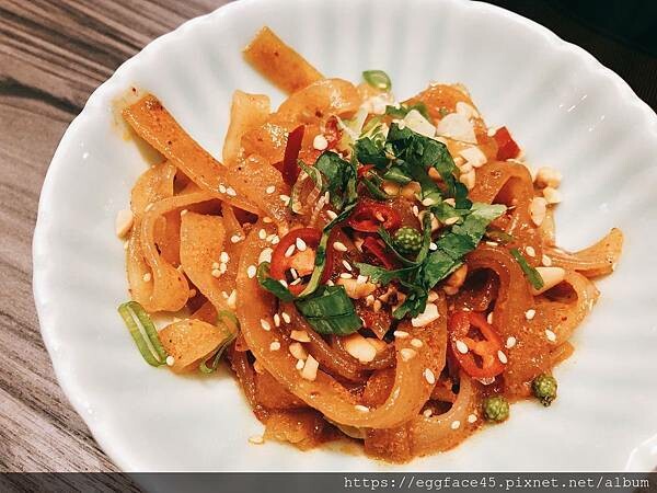 新北市新店區[新店美食] 青花驕麻辣鍋 (新店民權店) 讓我一週吃兩次的麻辣鍋！#大坪林美食 #新店麻辣鍋+酸菜白肉鍋 @蛋