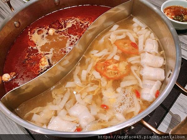 新北市新店區[新店美食] 青花驕麻辣鍋 (新店民權店) 讓我一週吃兩次的麻辣鍋！#大坪林美食 #新店麻辣鍋+酸菜白肉鍋 @蛋