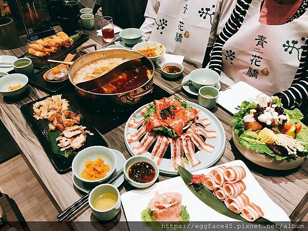 新北市新店區[新店美食] 青花驕麻辣鍋 (新店民權店) 讓我一週吃兩次的麻辣鍋！#大坪林美食 #新店麻辣鍋+酸菜白肉鍋 @蛋