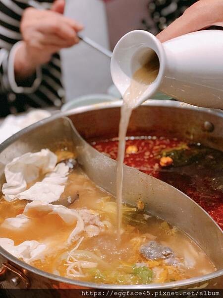 新北市新店區[新店美食] 青花驕麻辣鍋 (新店民權店) 讓我一週吃兩次的麻辣鍋！#大坪林美食 #新店麻辣鍋+酸菜白肉鍋 @蛋