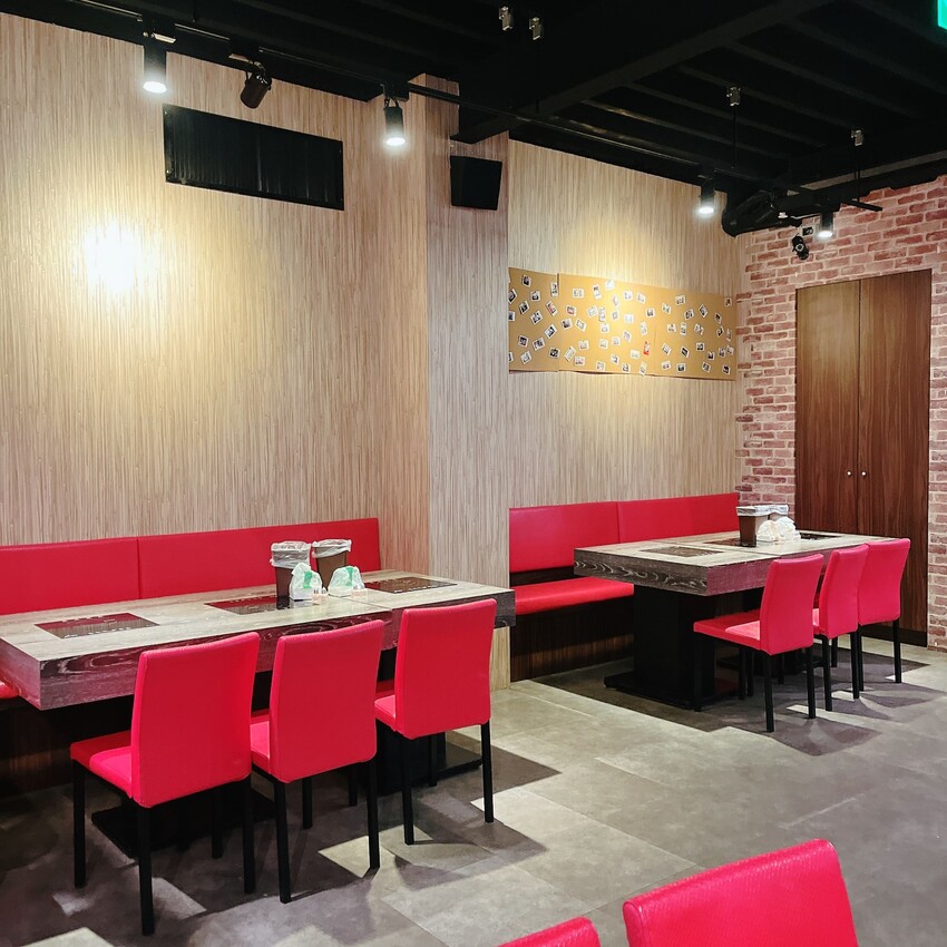 中原夜市火鍋推薦—上官木桶鍋 中壢加盟店，天然食材熬煮而成的湯頭怎麼喝都不會膩