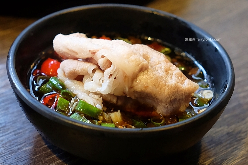 大份量肉盤最便宜只要300元,超高CP值平價涮涮鍋,免費甜點、還附飲料讓你無限喝到撐! @蹦啾♥謝蘿莉 La vie heureuse