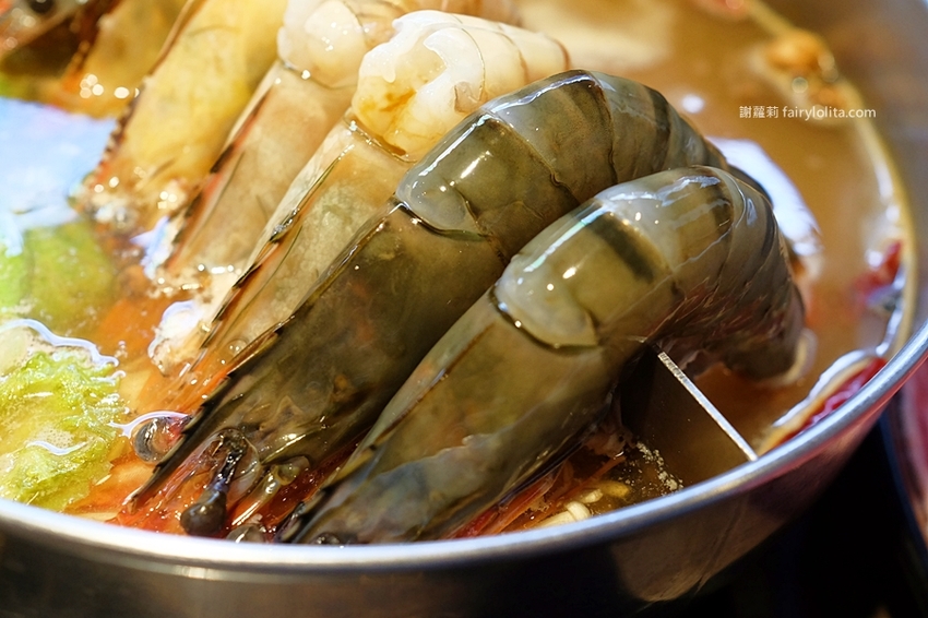 大份量肉盤最便宜只要300元,超高CP值平價涮涮鍋,免費甜點、還附飲料讓你無限喝到撐! @蹦啾♥謝蘿莉 La vie heureuse