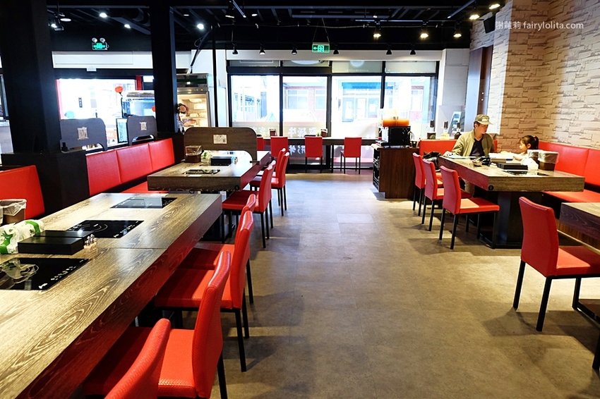 大份量肉盤最便宜只要300元,超高CP值平價涮涮鍋,免費甜點、還附飲料讓你無限喝到撐! @蹦啾♥謝蘿莉 La vie heureuse