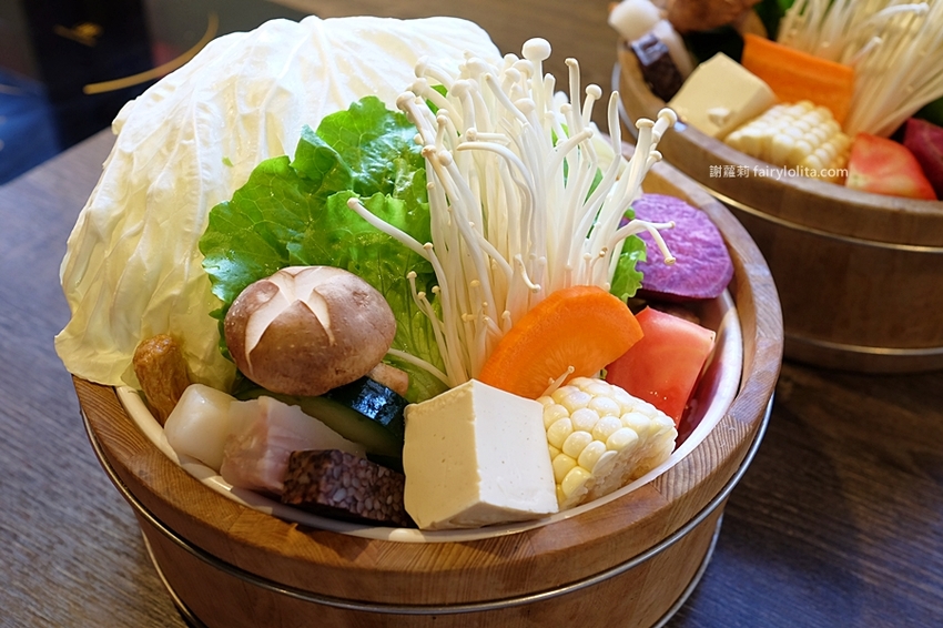 大份量肉盤最便宜只要300元,超高CP值平價涮涮鍋,免費甜點、還附飲料讓你無限喝到撐! @蹦啾♥謝蘿莉 La vie heureuse