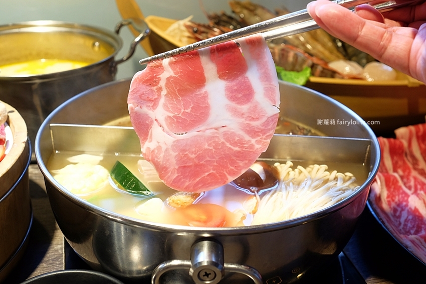 大份量肉盤最便宜只要300元,超高CP值平價涮涮鍋,免費甜點、還附飲料讓你無限喝到撐! @蹦啾♥謝蘿莉 La vie heureuse