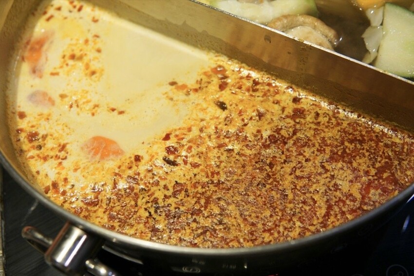 中壢火鍋推薦-上官木桶鍋|頂級海鮮與超好吃和牛霜降肉片,桃園必吃火鍋推薦!