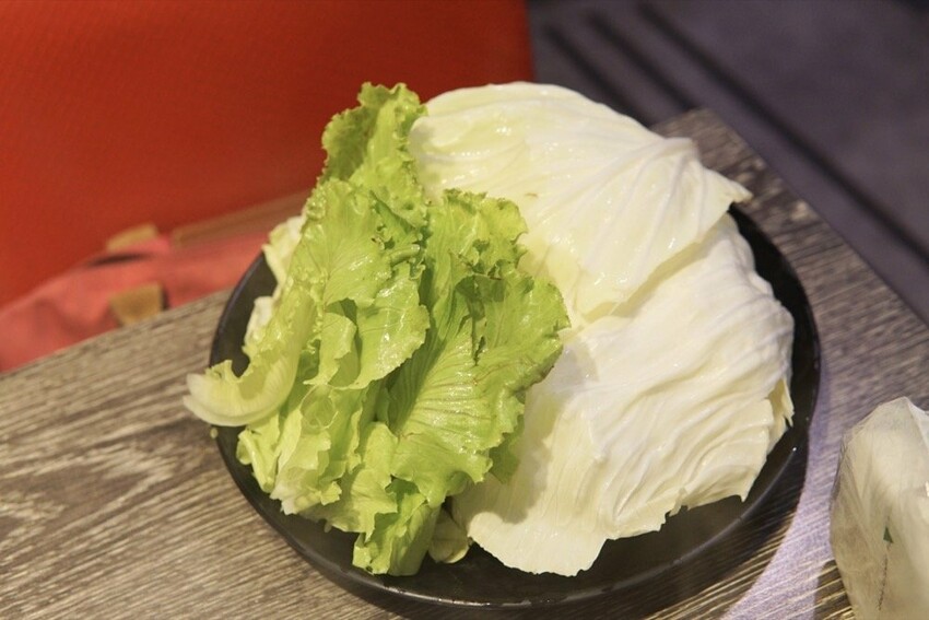 中壢火鍋推薦-上官木桶鍋|頂級海鮮與超好吃和牛霜降肉片,桃園必吃火鍋推薦!