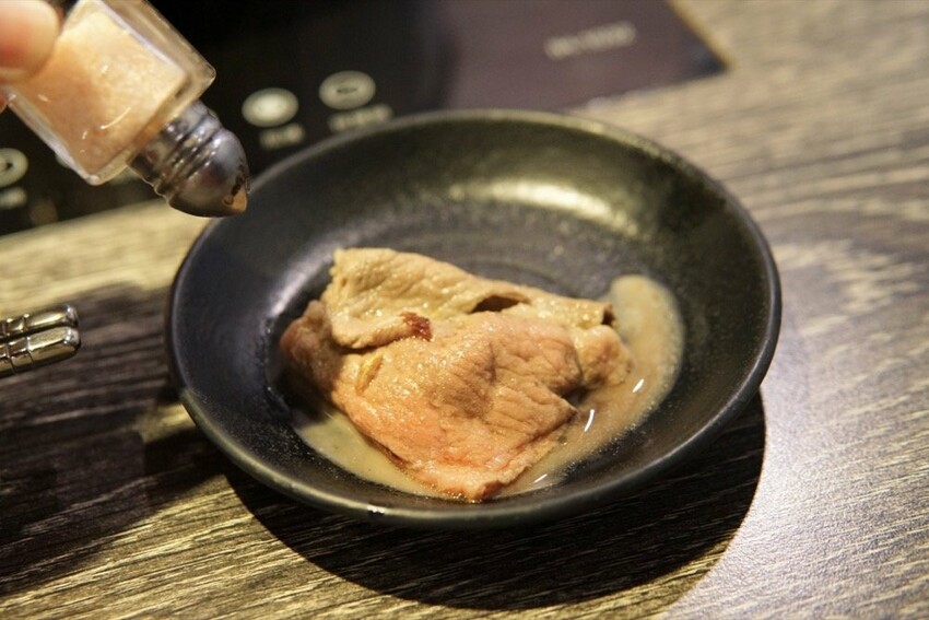 中壢火鍋推薦-上官木桶鍋|頂級海鮮與超好吃和牛霜降肉片,桃園必吃火鍋推薦!