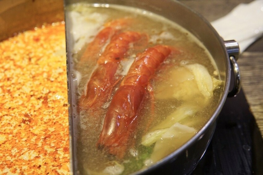 中壢火鍋推薦-上官木桶鍋|頂級海鮮與超好吃和牛霜降肉片,桃園必吃火鍋推薦!