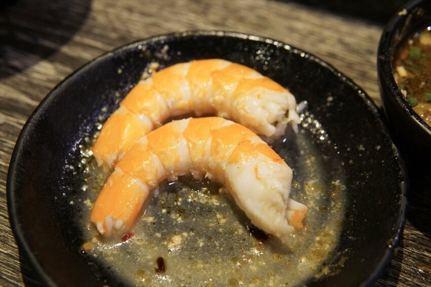 中壢火鍋推薦-上官木桶鍋|頂級海鮮與超好吃和牛霜降肉片,桃園必吃火鍋推薦!