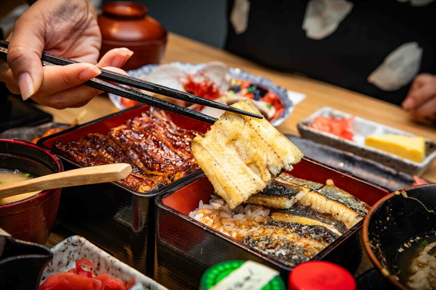 南港鰻魚飯霸主!板前屋炭烤鰻魚飯,無刺脆皮白燒鰻魚飯必吃。