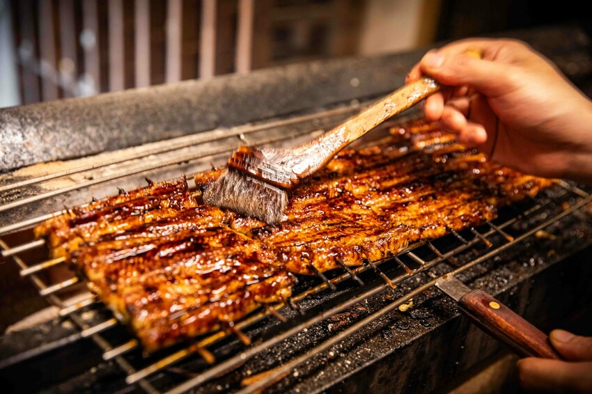 南港鰻魚飯霸主!板前屋炭烤鰻魚飯,無刺脆皮白燒鰻魚飯必吃。