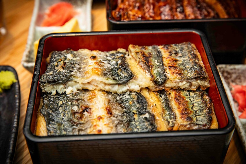 南港鰻魚飯霸主!板前屋炭烤鰻魚飯,無刺脆皮白燒鰻魚飯必吃。