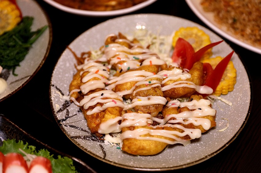 老牌平價台式日本料理!經濟實惠 現點現做熱炒下酒小吃|築也日本料理-益民二店(台中大里美食)