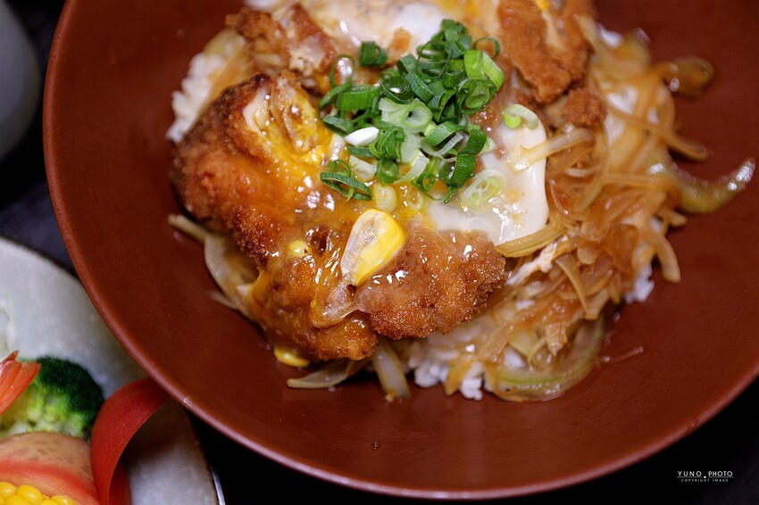 老牌平價台式日本料理!經濟實惠 現點現做熱炒下酒小吃|築也日本料理-益民二店(台中大里美食)