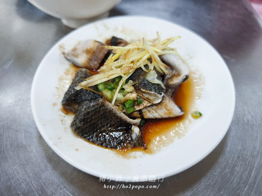 台南。歸仁》蒜頭飯。長榮大學周邊在地古早味美食(近台南高鐵)