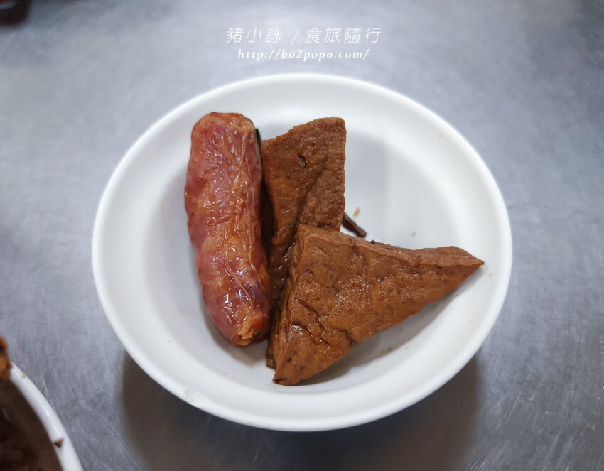 台南。歸仁》蒜頭飯。長榮大學周邊在地古早味美食(近台南高鐵)