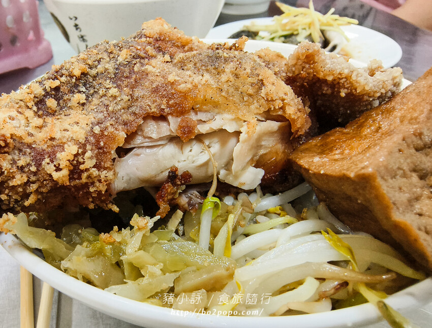 台南。歸仁》蒜頭飯。長榮大學周邊在地古早味美食(近台南高鐵)