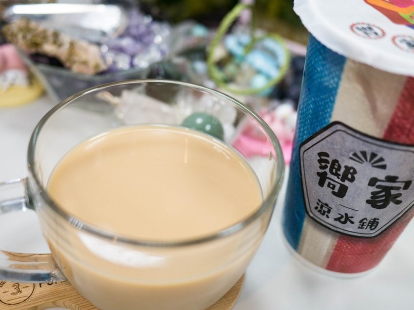 內湖手搖杯:嚮家涼水鋪大推麵茶鮮奶茶、普洱奶茶還有夏季限定竹蔗茅根水-捷運西湖站 內湖手搖杯:嚮家涼水鋪大推麵茶鮮奶茶、普洱奶茶還有夏季限定竹蔗茅根水-捷運西湖站