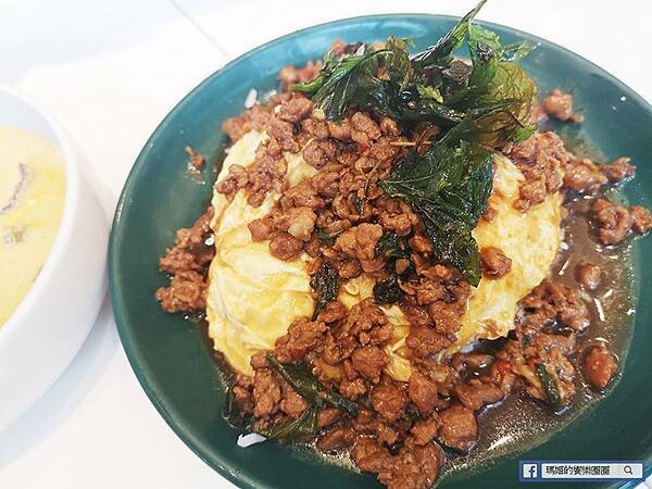 台北市信義區台北市府站泰式料理推薦【Lady nara創意泰式新料理餐廳-台北統一時代店】泰式網美餐廳