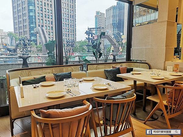 台北市信義區台北市府站泰式料理推薦【Lady nara創意泰式新料理餐廳-台北統一時代店】泰式網美餐廳