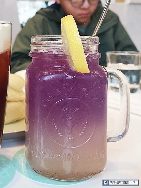 台北市信義區台北市府站泰式料理推薦【Lady nara創意泰式新料理餐廳-台北統一時代店】泰式網美餐廳