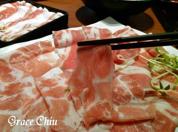 肉多多火鍋 你打卡我送肉 究愛小鮮肉套餐