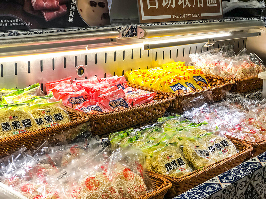 南陽街美食,南陽街吃到飽,南洋街平價火鍋,南洋街火鍋吃到飽,南洋街麻辣鍋吃到飽,南洋街平價美食,南洋街聚餐,肉多多學生優惠,肉多多肉盤