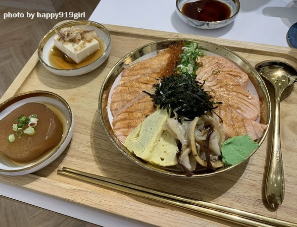 [高雄榮總商圈]食光約定Timeless taste★偽裝成網美咖啡廳的日式料理店