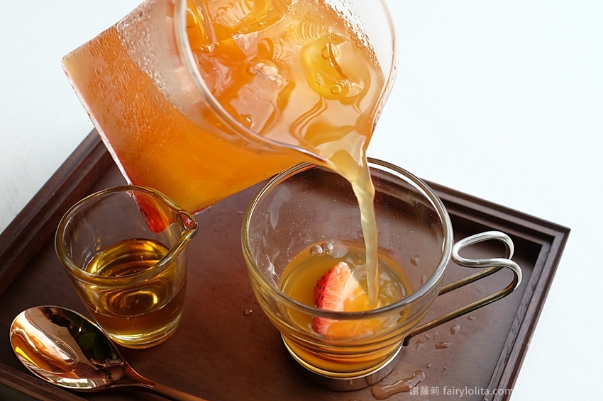 台北甜點 | Engolili 英格莉莉。全新英式華麗下午茶，鳥籠三層架、狂野豹紋厚鬆餅，近期最狂網美打卡地標！ @蹦啾♥謝蘿莉 La vie heureuse