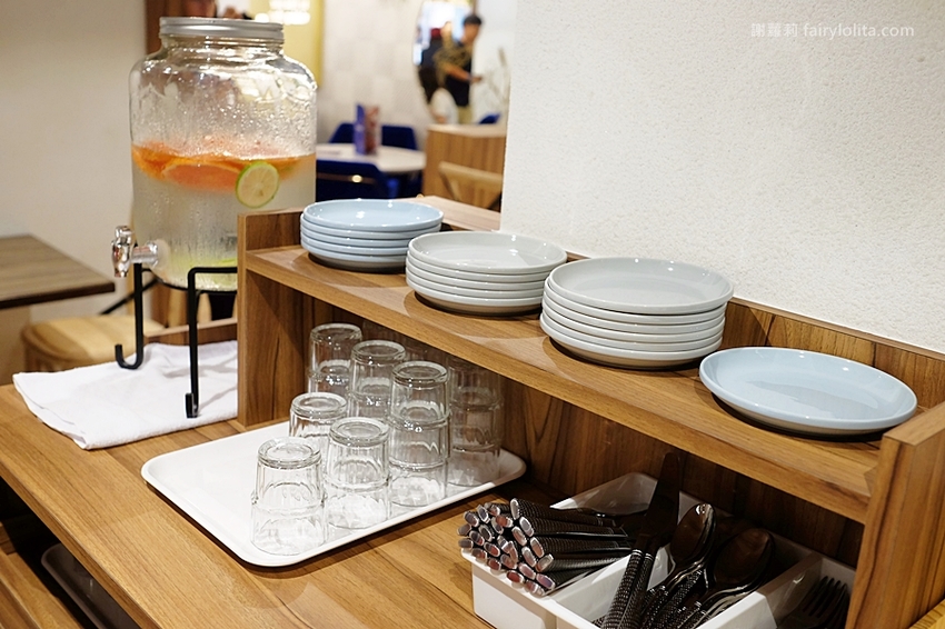 台北甜點 | Engolili 英格莉莉。全新英式華麗下午茶，鳥籠三層架、狂野豹紋厚鬆餅，近期最狂網美打卡地標！ @蹦啾♥謝蘿莉 La vie heureuse