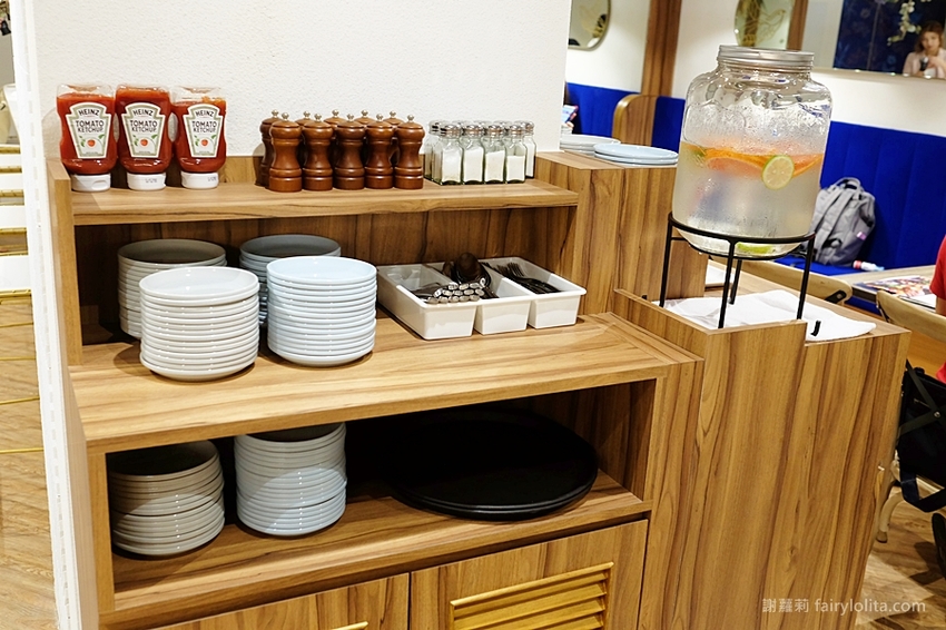 台北甜點 | Engolili 英格莉莉。全新英式華麗下午茶，鳥籠三層架、狂野豹紋厚鬆餅，近期最狂網美打卡地標！ @蹦啾♥謝蘿莉 La vie heureuse