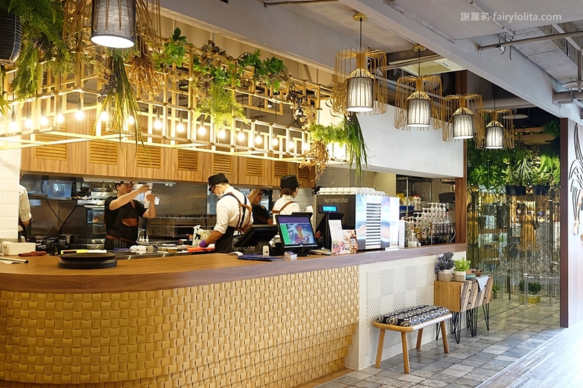 台北甜點 | Engolili 英格莉莉。全新英式華麗下午茶，鳥籠三層架、狂野豹紋厚鬆餅，近期最狂網美打卡地標！ @蹦啾♥謝蘿莉 La vie heureuse