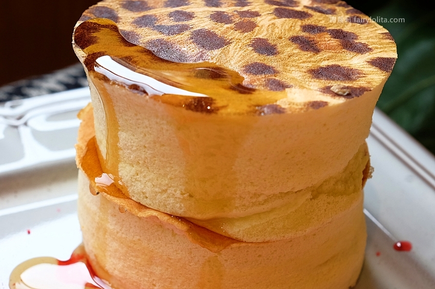 台北甜點 | Engolili 英格莉莉。全新英式華麗下午茶，鳥籠三層架、狂野豹紋厚鬆餅，近期最狂網美打卡地標！ @蹦啾♥謝蘿莉 La vie heureuse