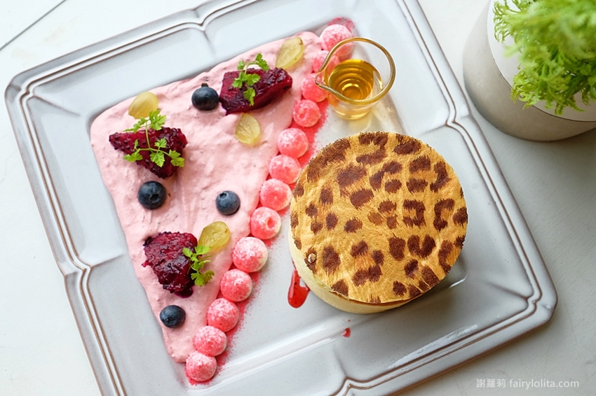 台北甜點 | Engolili 英格莉莉。全新英式華麗下午茶，鳥籠三層架、狂野豹紋厚鬆餅，近期最狂網美打卡地標！ @蹦啾♥謝蘿莉 La vie heureuse