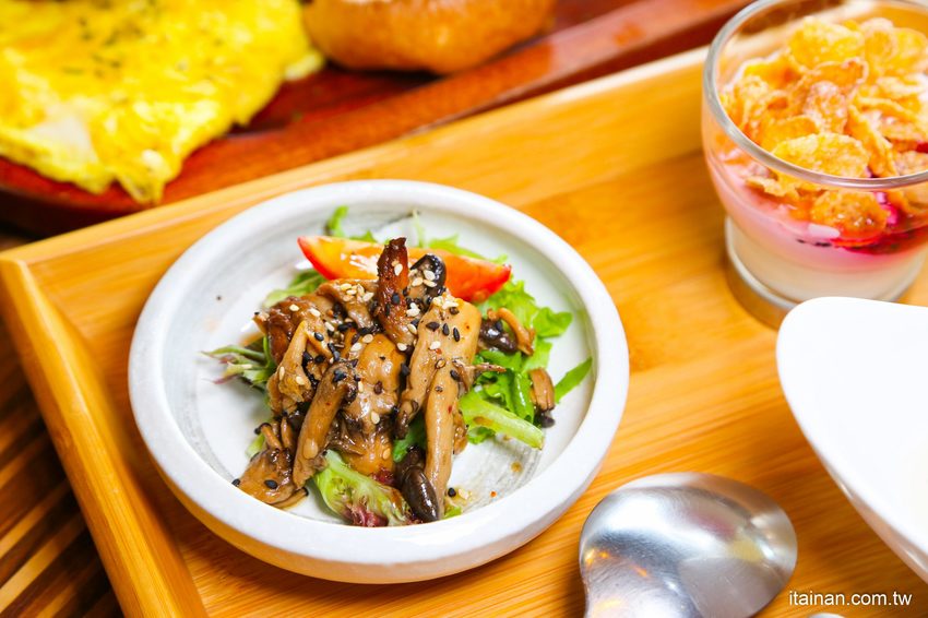 台南私廚味的異國風早午餐「旅圖MAP LAB Kitchen 無國界早午餐」還有生酮特餐、低碳特餐好健康! - 台南好Food遊